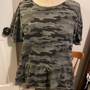 Casual camo top
